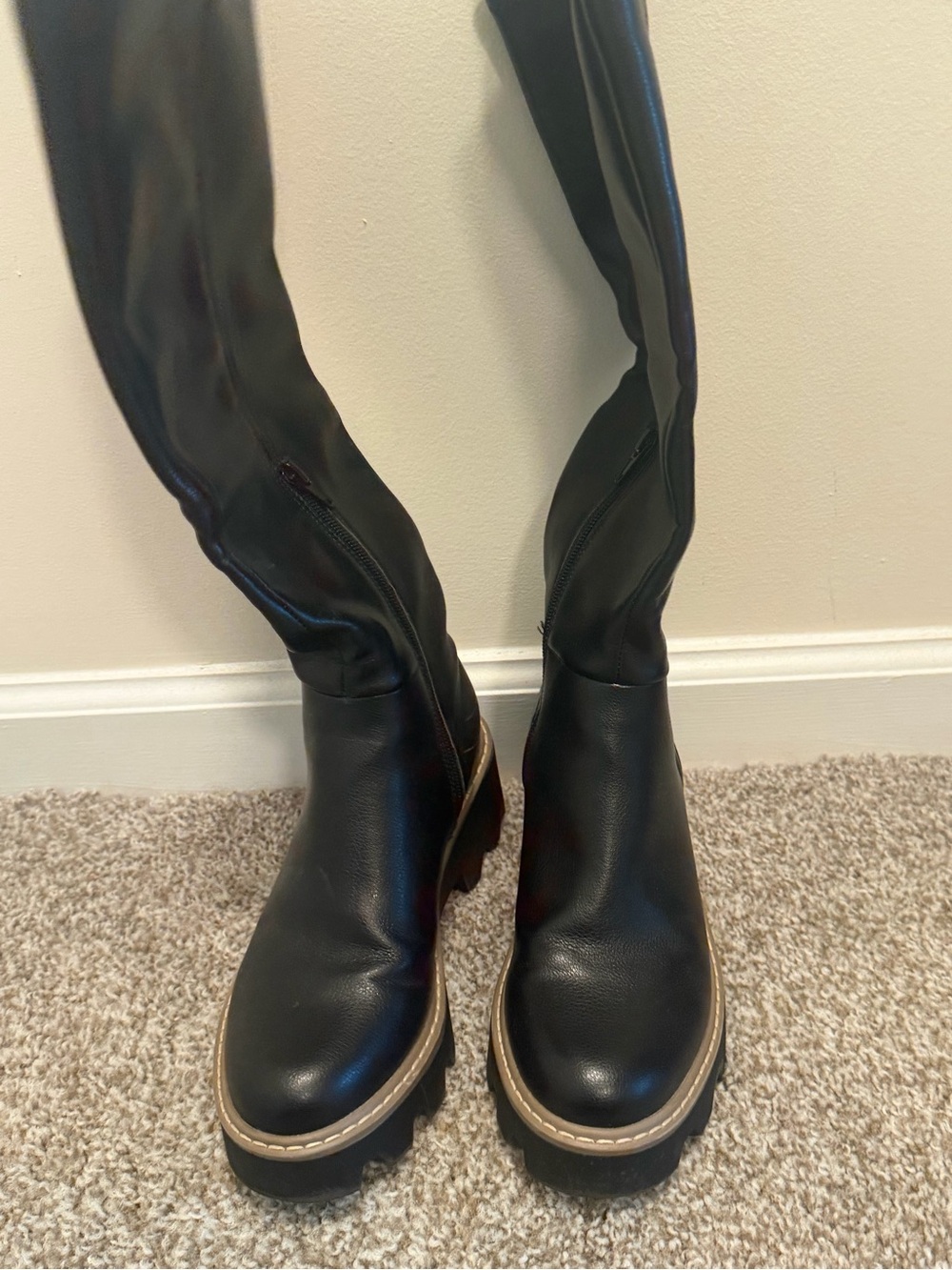 Black Women's Knee-High Lug Sole Boots
